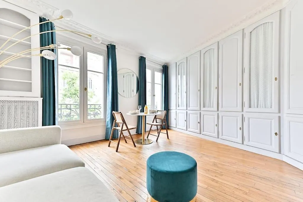 Apartment Appartement Haussmannien Lumineux Et Central Paris