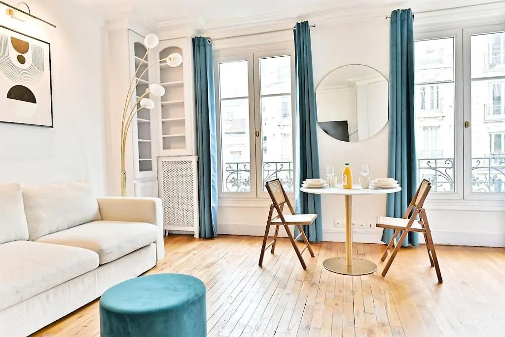 Appartement Haussmannien Lumineux Et Central Paris Daire